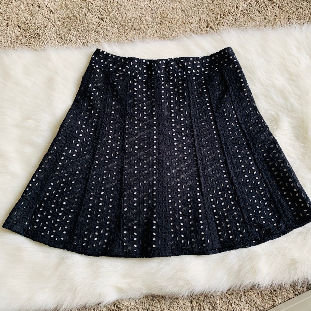 Ann Taylor Petite Flower lace skirt